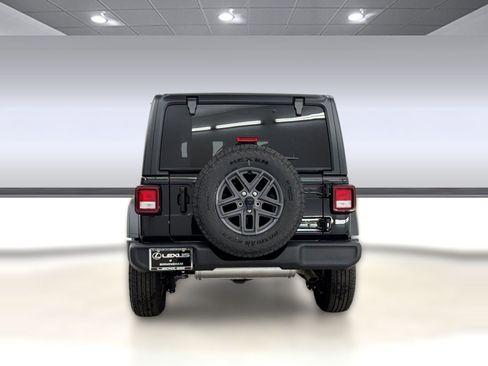 Used 2024 Jeep Wrangler Sport S image 10