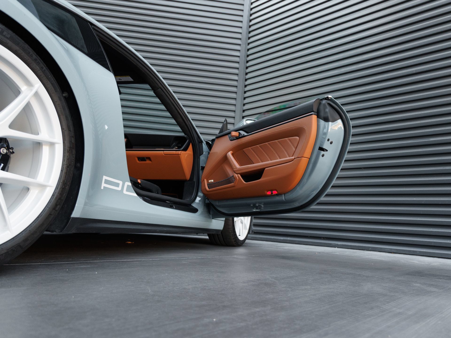 Certified 2024 Porsche 911 GT3 RS RWD image 36