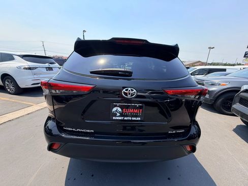 Used 2023 Toyota Highlander XLE AWD/4WD image 4