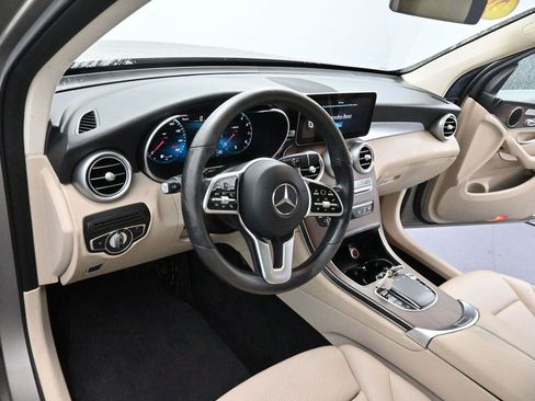 Used 2021 Mercedes-Benz GLC 300 4MATIC image 17