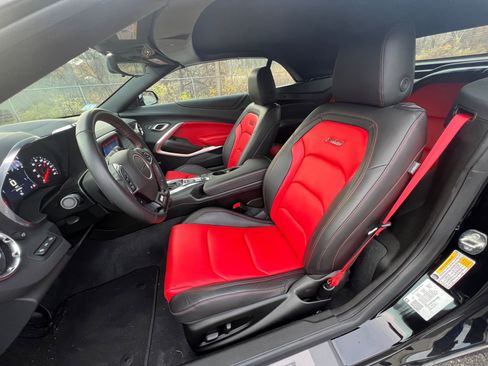 Used 2024 Chevrolet Camaro SS RWD image 18