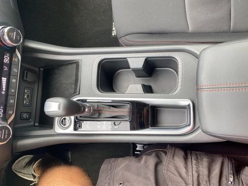 New 2025 Nissan Sentra SR image 24