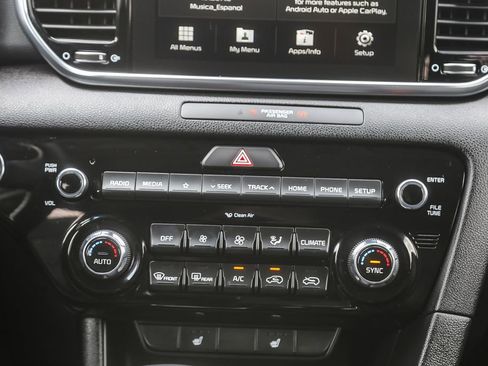 Used 2022 Kia Sportage EX image 12