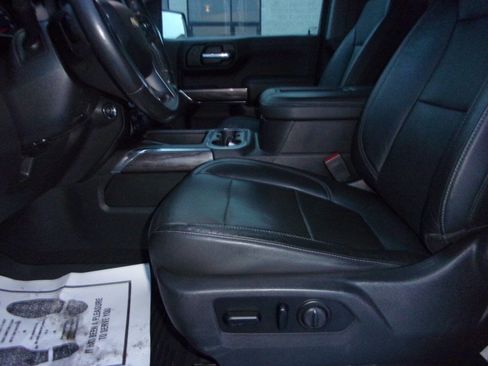 Used 2020 Chevrolet Silverado 1500 LTZ w/ LTZ Premium Package image 13