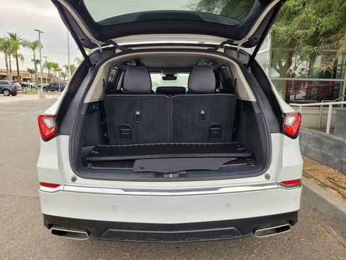 Certified 2024 Acura MDX w/ Technology Package FWD image 35