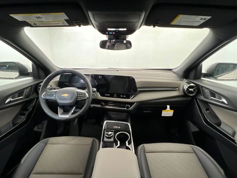 New 2027 Chevrolet Equinox LT w/ Convenience Package II AWD/4WD image 10