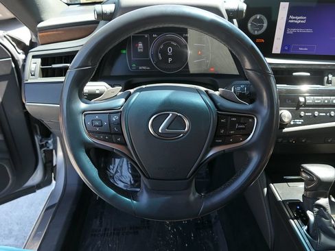 Used 2023 Lexus ES 300h w/ Premium Package FWD image 19