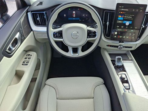 New 2026 Volvo XC60 B5 Ultra w/ Protection Package Premier AWD/4WD image 7