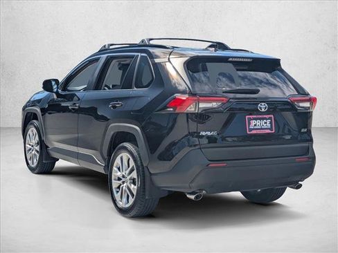 Used 2025 Toyota RAV4 XLE Premium image 7