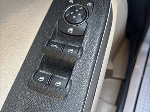 Used 2020 Ford EcoSport Titanium image 15