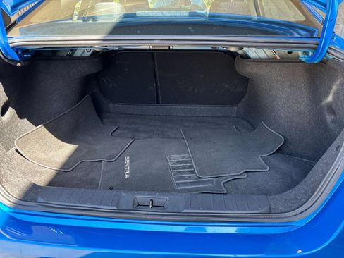 Used 2025 Nissan Sentra SV FWD image 31