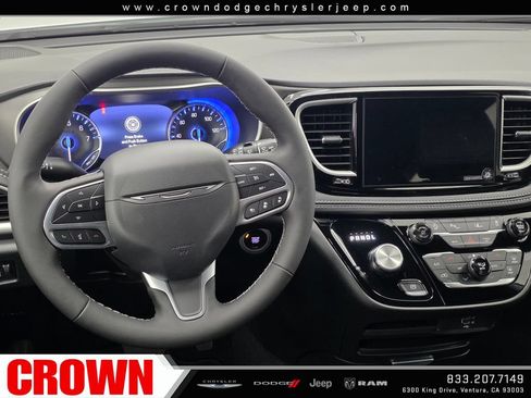 New 2027 Chrysler Pacifica Select FWD image 11