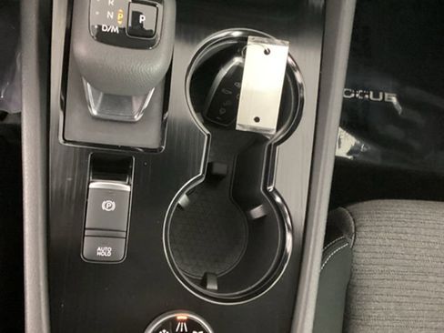 Used 2022 Nissan Rogue S image 23