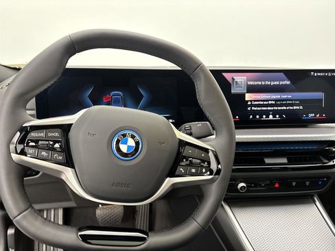 Used 2025 BMW i4 xDrive40i w/ Parking Assistance Package image 22