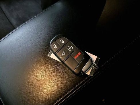 Used 2019 Jeep Grand Cherokee Altitude AWD/4WD image 29