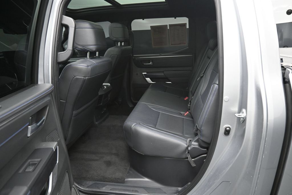 Used 2025 Toyota Tundra Platinum AWD/4WD image 31