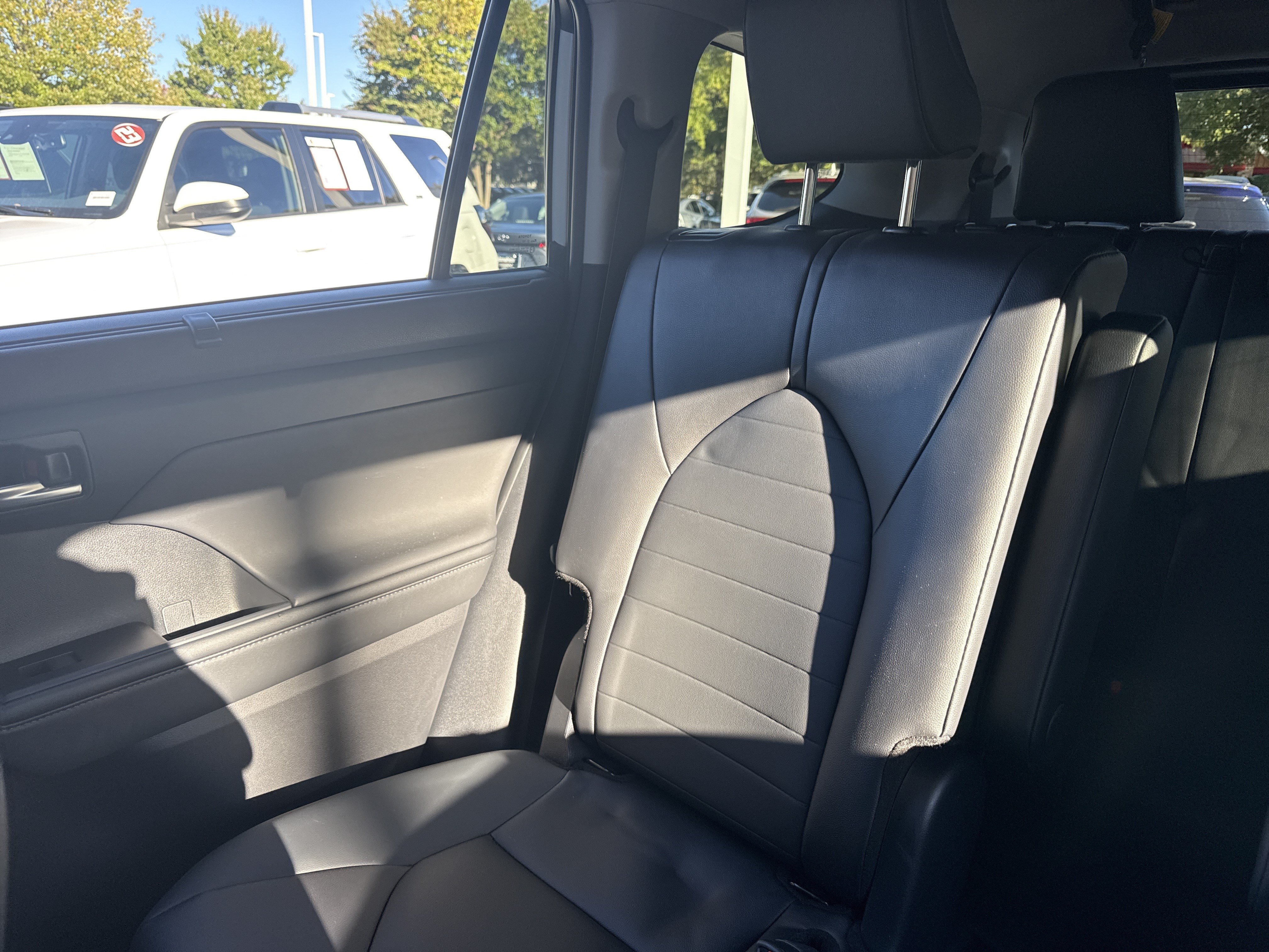 Used 2026 Toyota Highlander XLE AWD/4WD image 31