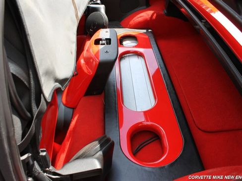 Used 2001 Chevrolet Corvette Convertible w/ Preferred Equipment Group2 RWD image 34