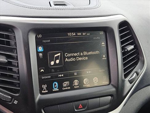 Used 2015 Jeep Cherokee Limited FWD image 10