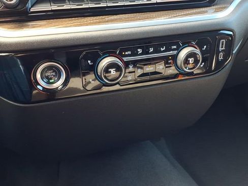 Used 2022 Chevrolet Silverado 1500 LT image 16