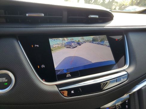 Certified 2025 Cadillac XT5 Premium Luxury w/ LPO, Floor Liner Package image 31