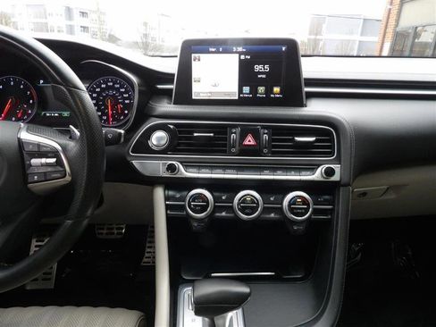 Used 2019 Genesis G70 3.3T Advanced w/ Elite Package image 10