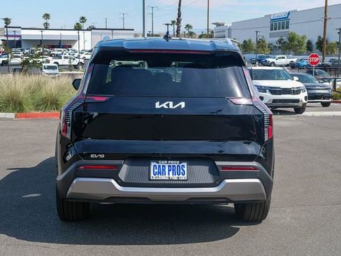 New 2026 Kia EV9 Wind AWD/4WD image 6