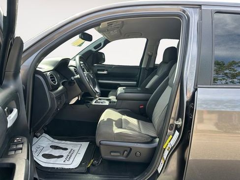 Used 2017 Toyota Tundra SR5 AWD/4WD image 9