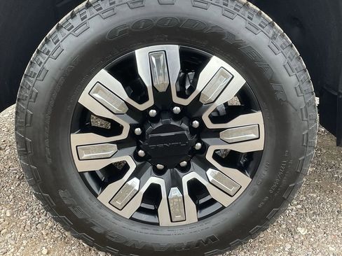 Used 2025 GMC Sierra 2500 Denali w/ Denali Reserve Package image 33