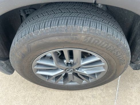 Certified 2024 Nissan Rogue S FWD image 9