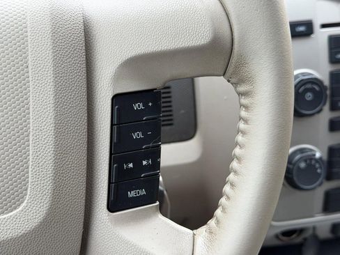 Used 2012 Ford Escape XLT FWD image 18