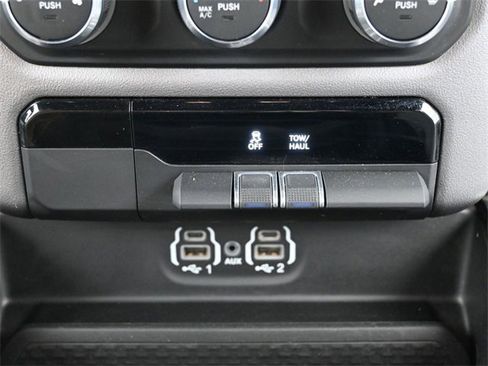 Used 2024 RAM 1500 Big Horn image 28