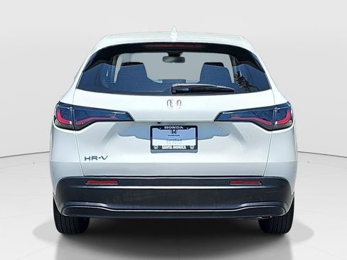 Used 2023 Honda HR-V LX image 6