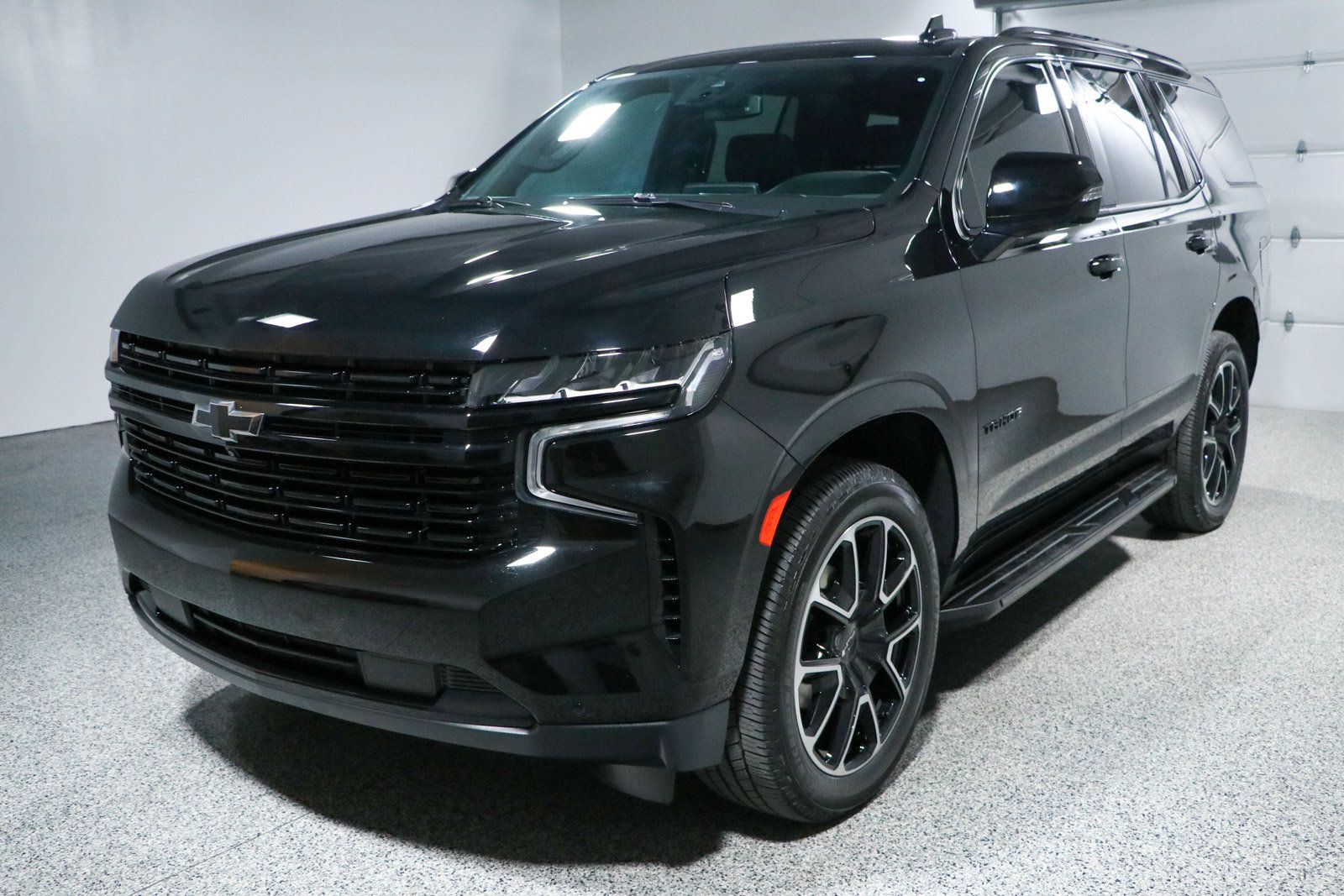 Used 2023 Chevrolet Tahoe RST w/ Luxury Package AWD/4WD image 37