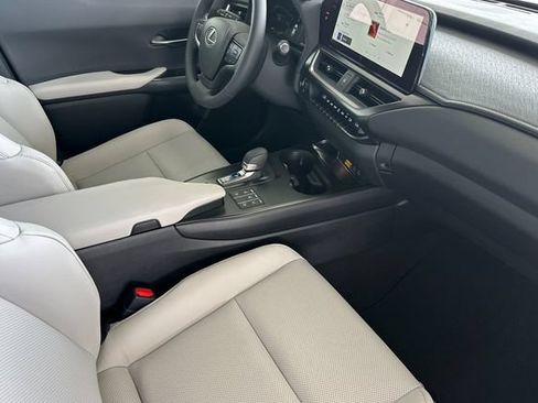 New 2026 Lexus UX 300h FWD image 14