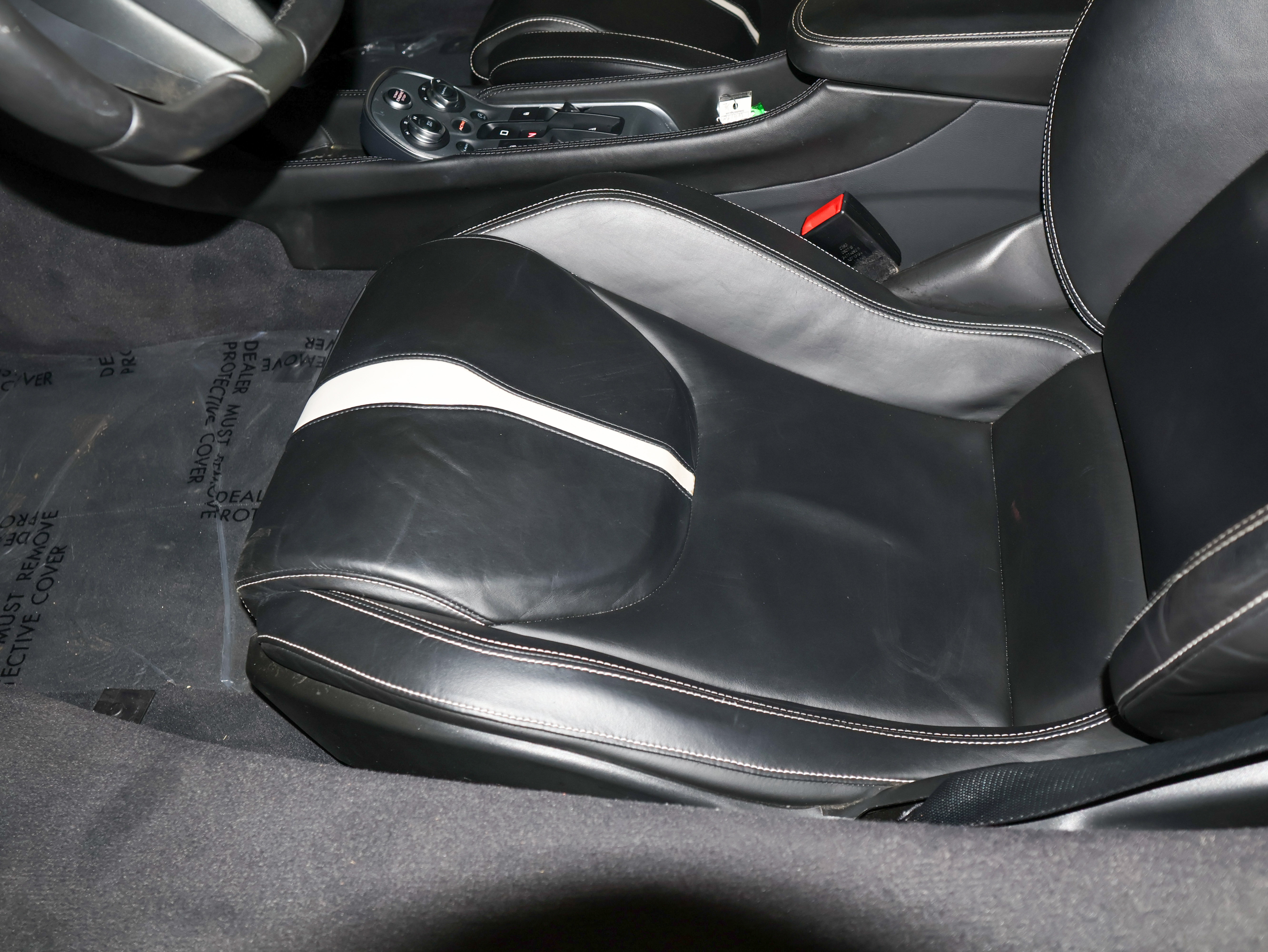 Used 2018 McLaren 570S RWD image 13
