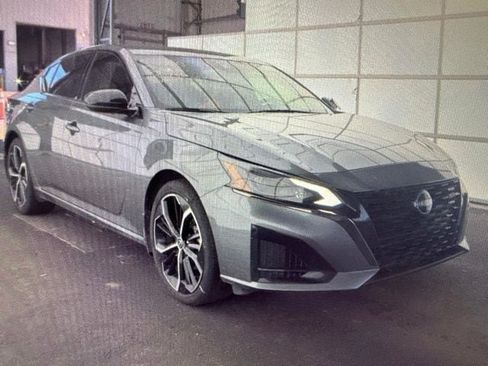 Used 2024 Nissan Altima 2.5 SR FWD image 1