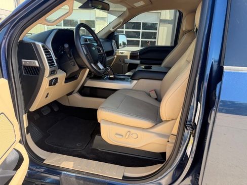 Used 2016 Ford F150 Lariat w/ Equipment Group 502A Luxury AWD/4WD image 11