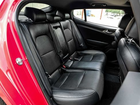 Used 2018 Kia Stinger GT1 RWD image 35