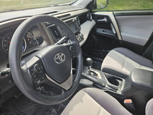 Used 2015 Toyota RAV4 XLE FWD image 10