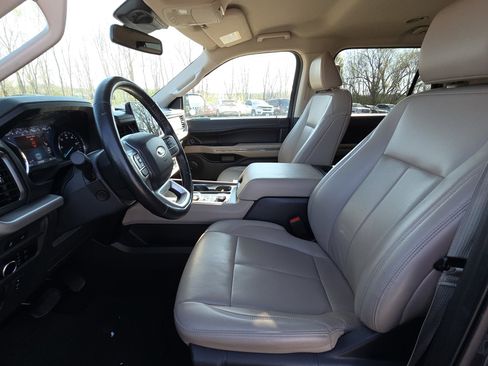 Used 2024 Ford Expedition Max XLT image 15