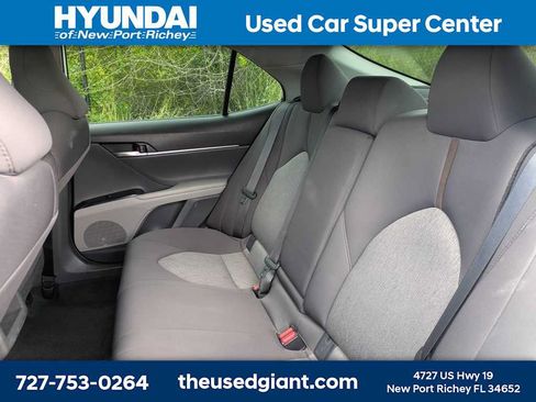 Used 2019 Toyota Camry LE FWD image 14