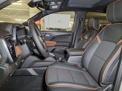 New 2026 GMC Canyon AT4 w/ Nightfall Edition AWD/4WD image 15