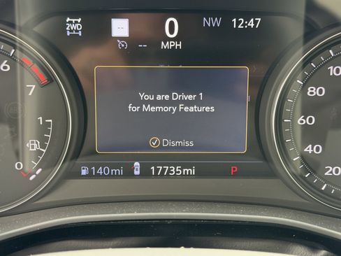 Used 2024 Cadillac XT5 Premium Luxury w/ Technology Package AWD/4WD image 6