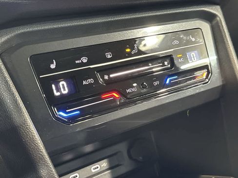 Certified 2023 Volkswagen Tiguan SE R-Line FWD image 19