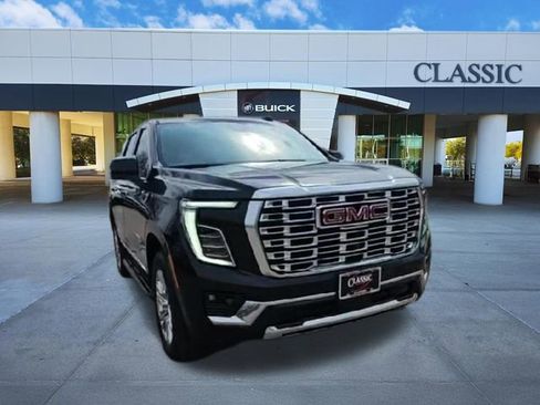Used 2025 GMC Yukon Denali image 2