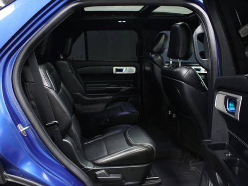 Used 2020 Ford Explorer ST w/ ST Street Pack image 15