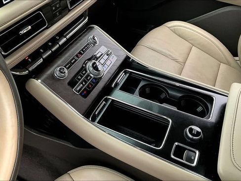 Used 2021 Lincoln Aviator Reserve w/ Equipment Group 201A AWD/4WD image 18