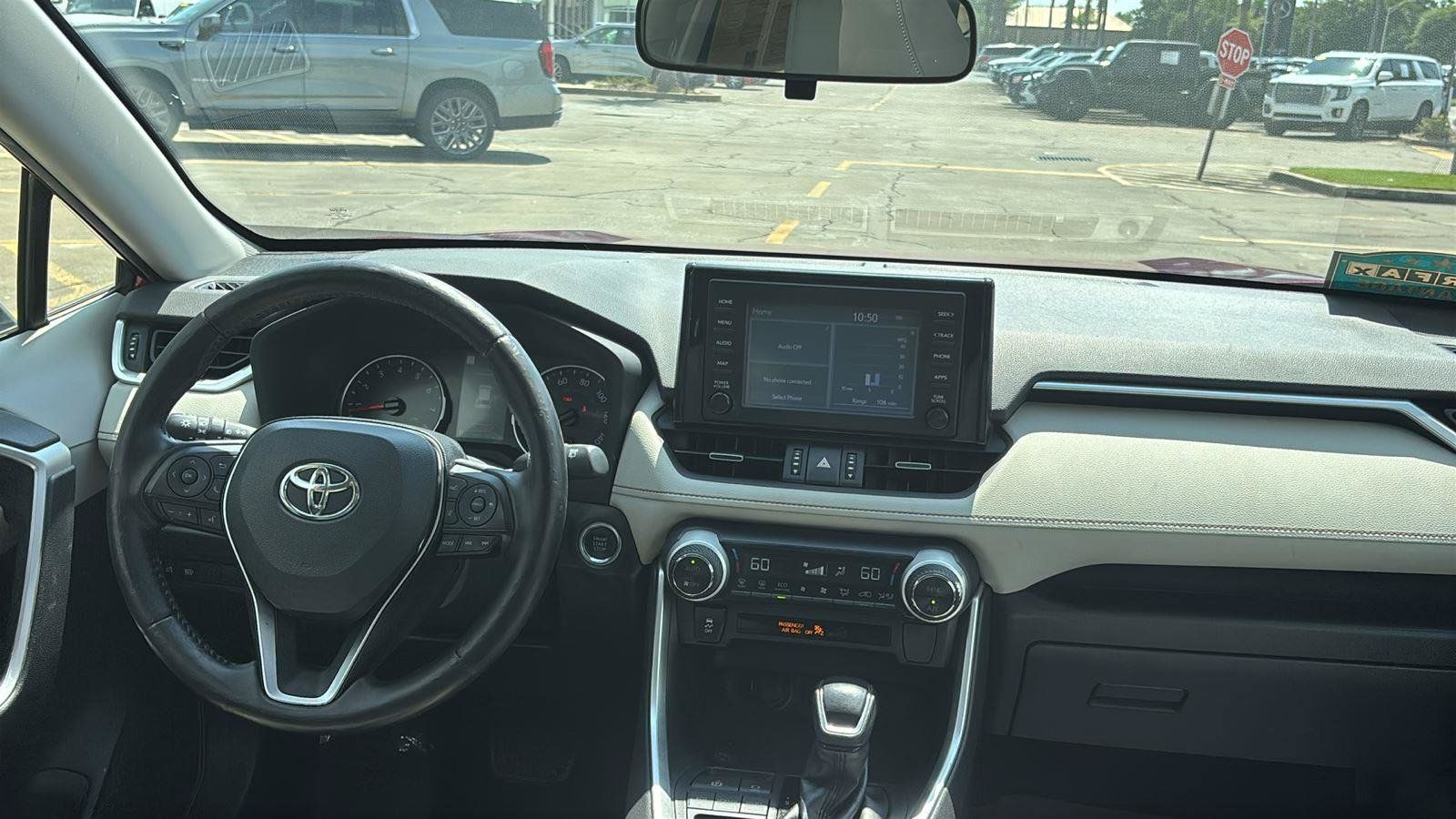 Used 2019 Toyota RAV4 XLE Premium FWD image 27