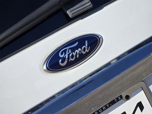 Used 2013 Ford Expedition EL XLT w/ Leather Seating Pkg image 10